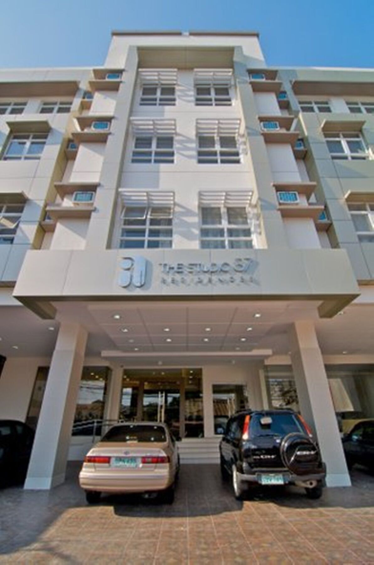 The Studio 87 Residences Manila Exterior photo